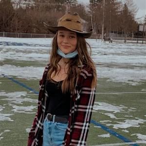 Meet your Posher, Camille